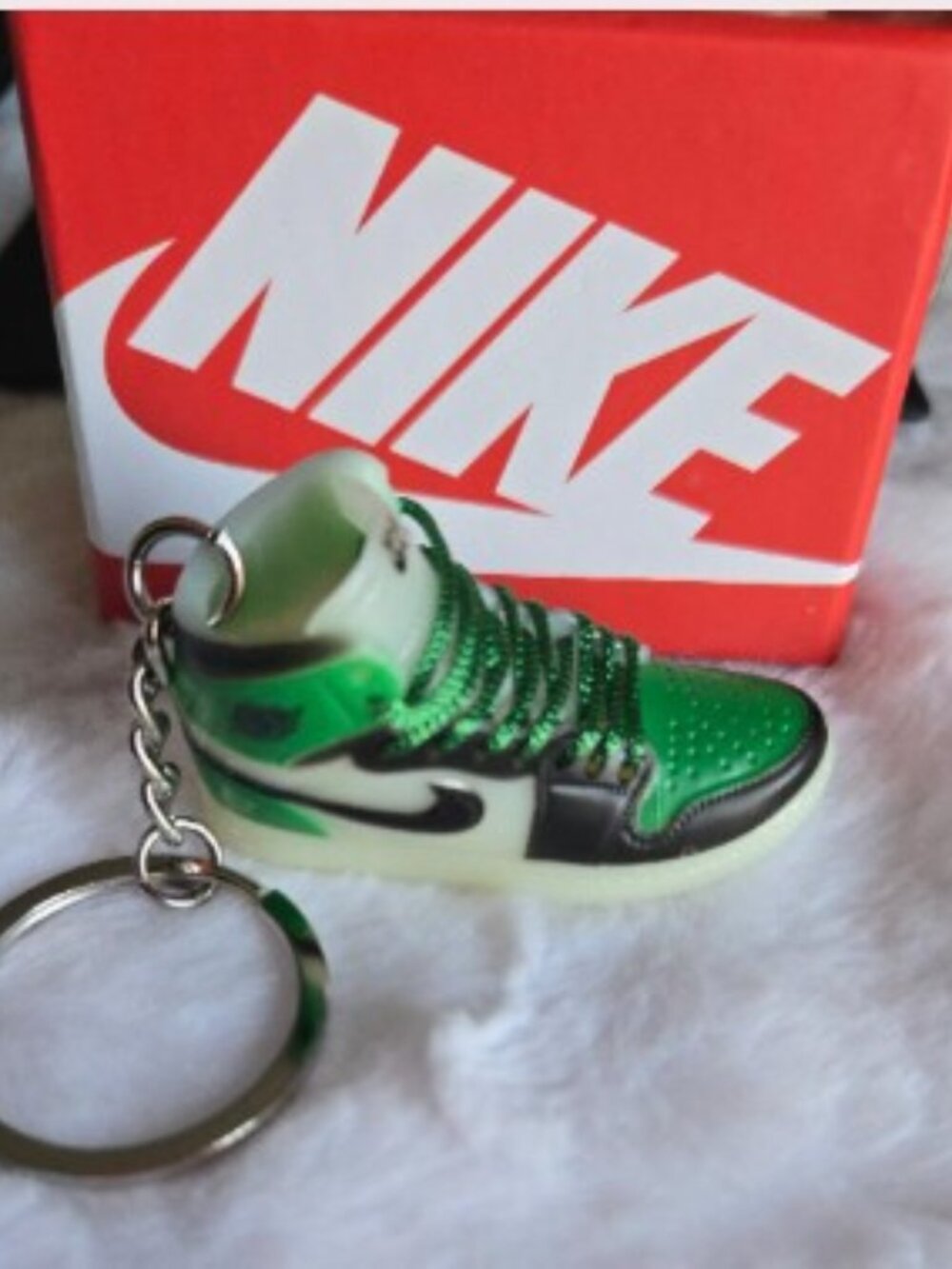 👟NIKE Sneaker Keychain🏀BONUS(1)FREE Basketball Keychain🏀BUNDLE (2)for $25